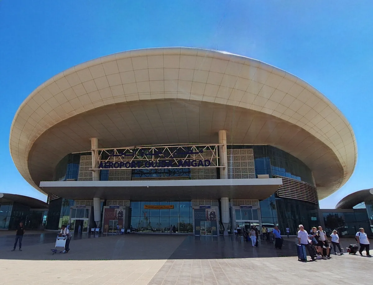 Façade du terminal de l'aéroport Oujda-Angads